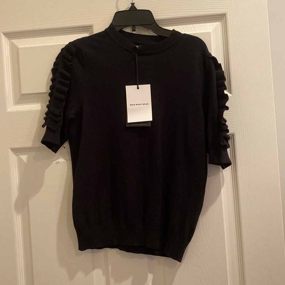 black short sleeve sweater
